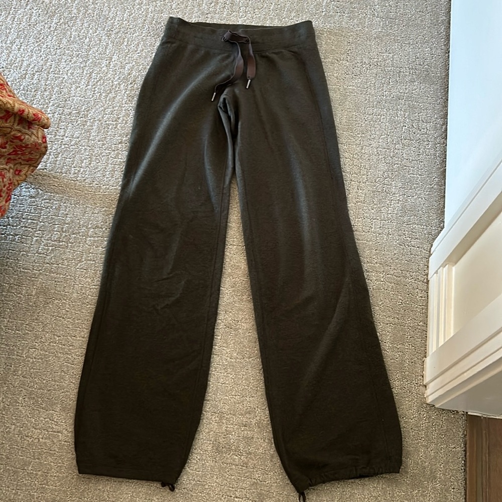 Lululemon Pants with drawstring at bottom